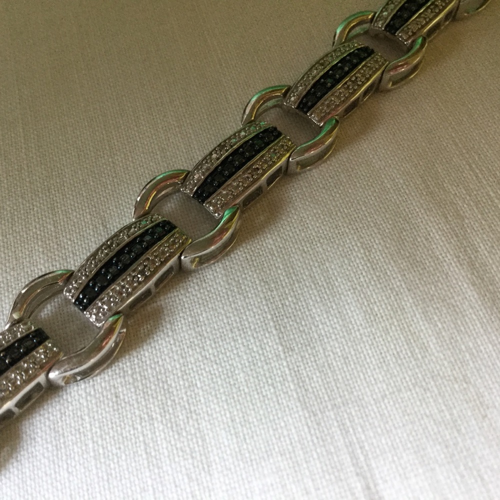 Blue and White Diamond Bar design Bracelet